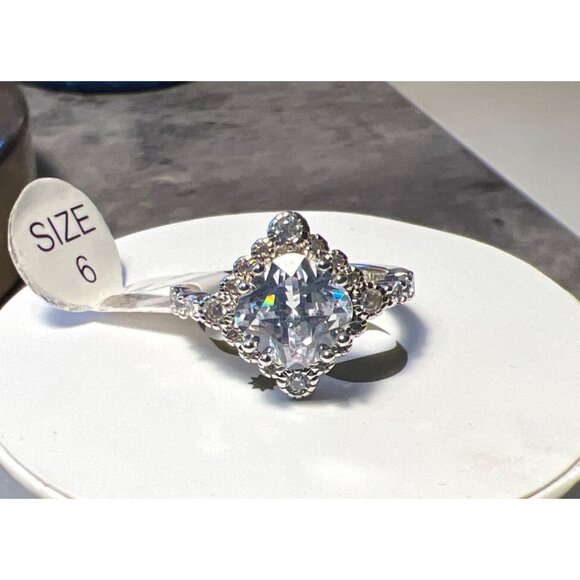 Ring Bomb Party Ring, Size 6, NWOT - Picture 4 of 5